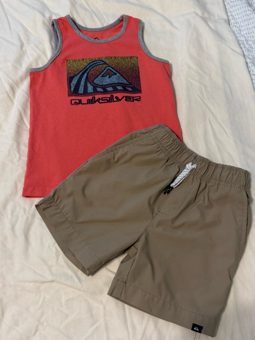 Quiksilver Coral Tank with Khaki Shorts Set